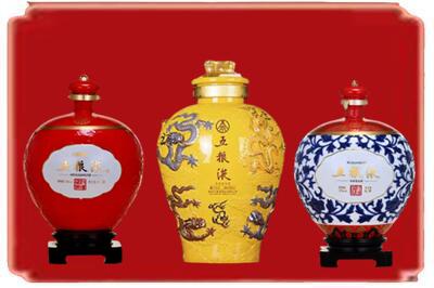 清镇市烟酒回收五粮液各种摆件.jpg
